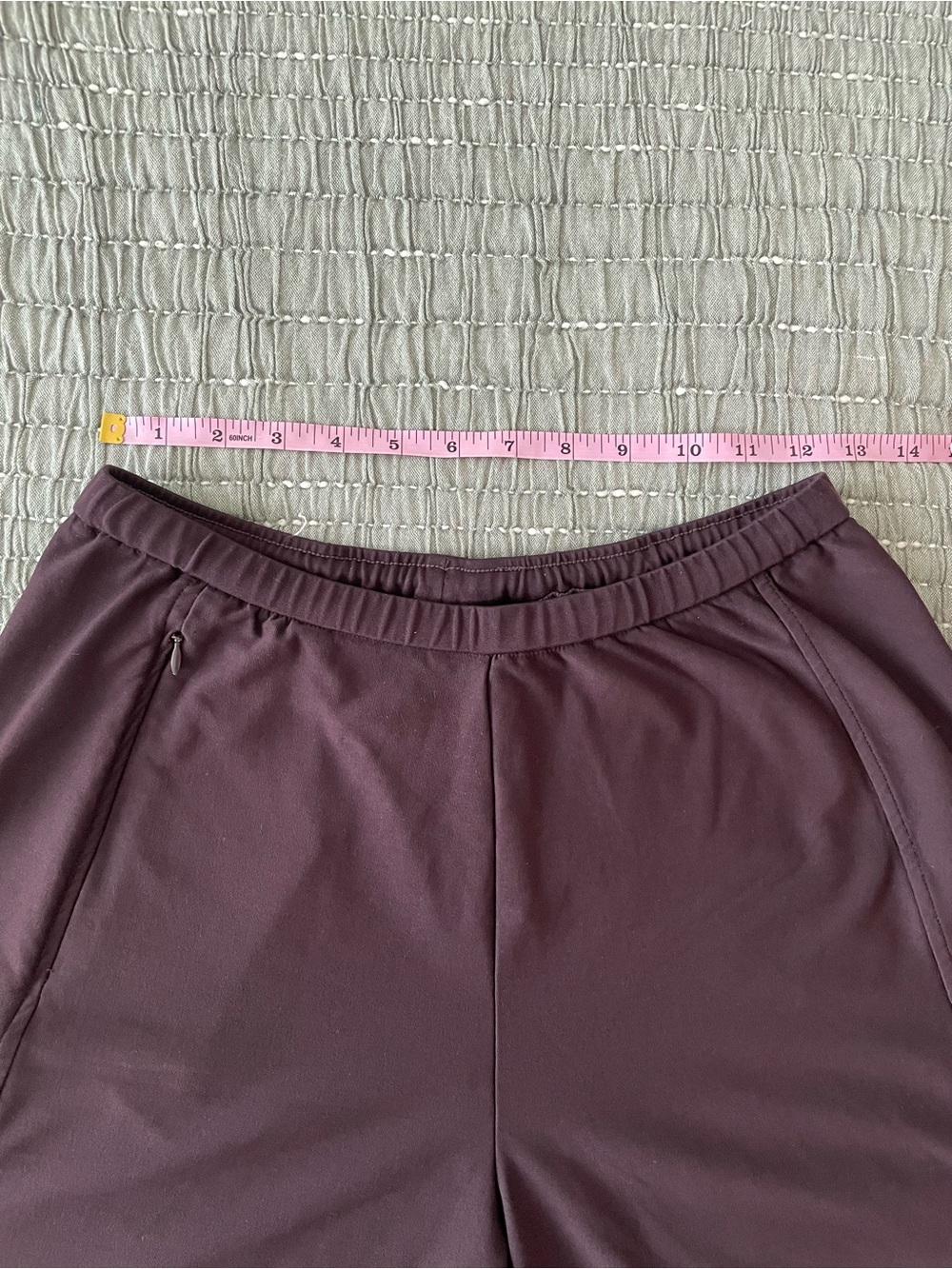 Womens Chocolate Brown Nike Loose Fit Shorts Size S Zip Pocket - Picture 6 of 9